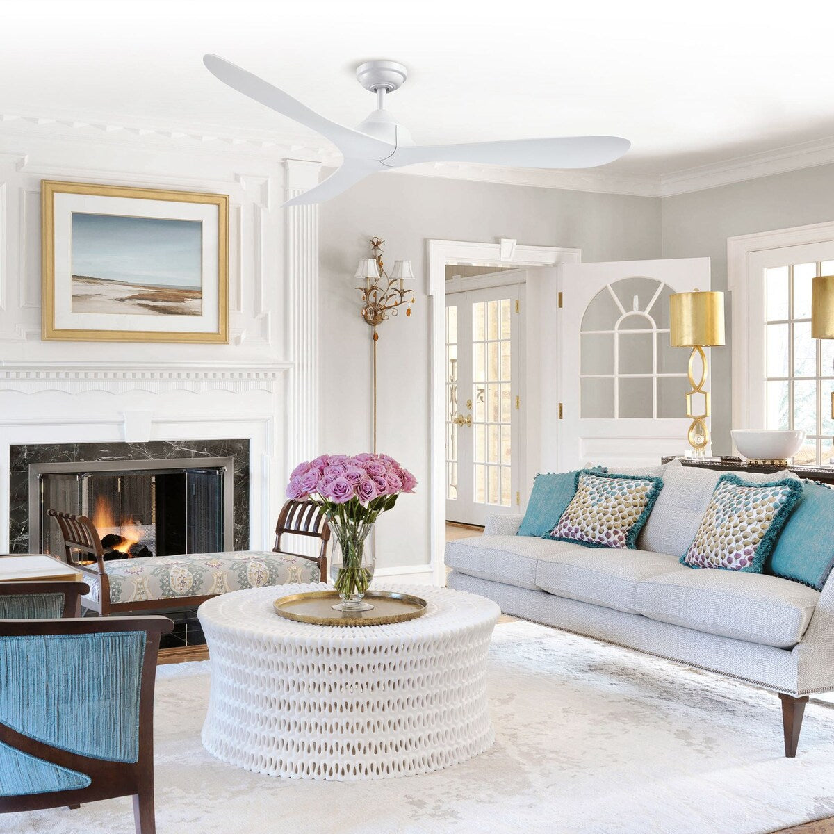 Ventilateur de plafond moderne noir à hélice à courant continu à 3 pales avec télécommande