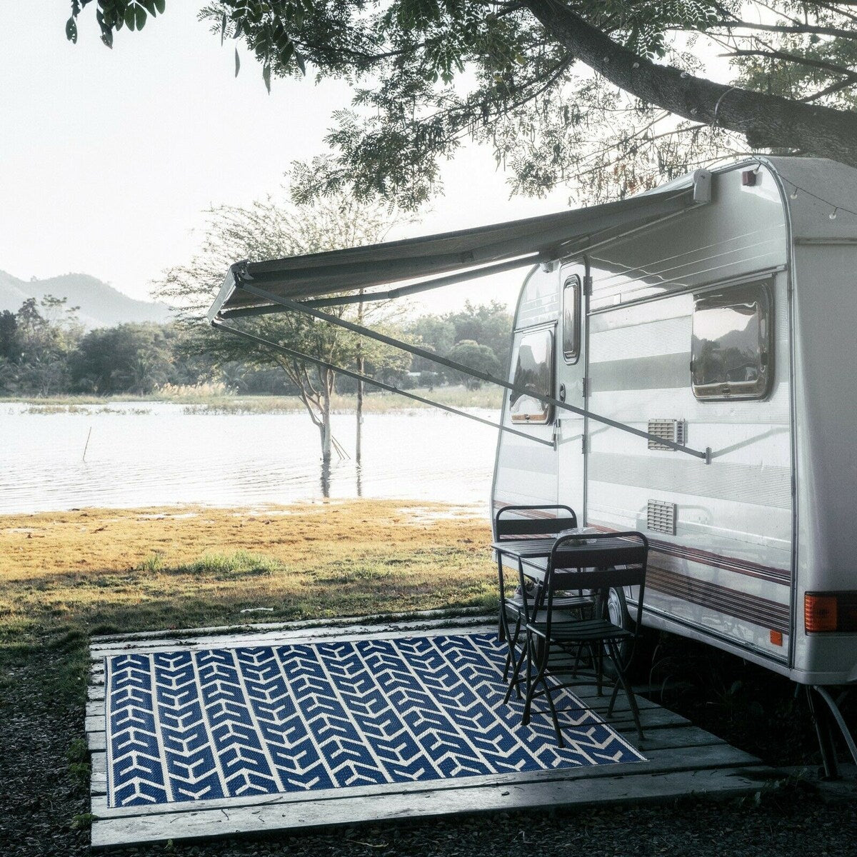 Amsterdam Design 100% Eco-friendly Lightweight Plastic Outdoor Mat/Rug