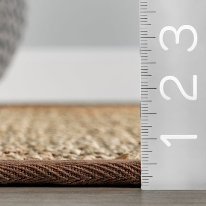 Tapis Nuloom Kiana Casual à bordure en jonc de mer