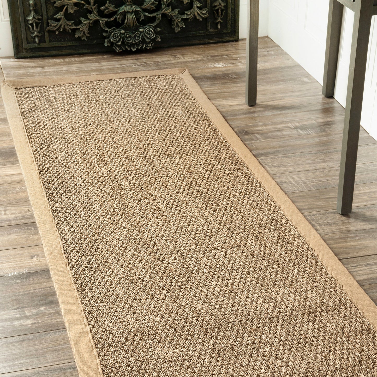 Tapis Nuloom Kiana Casual à bordure en jonc de mer