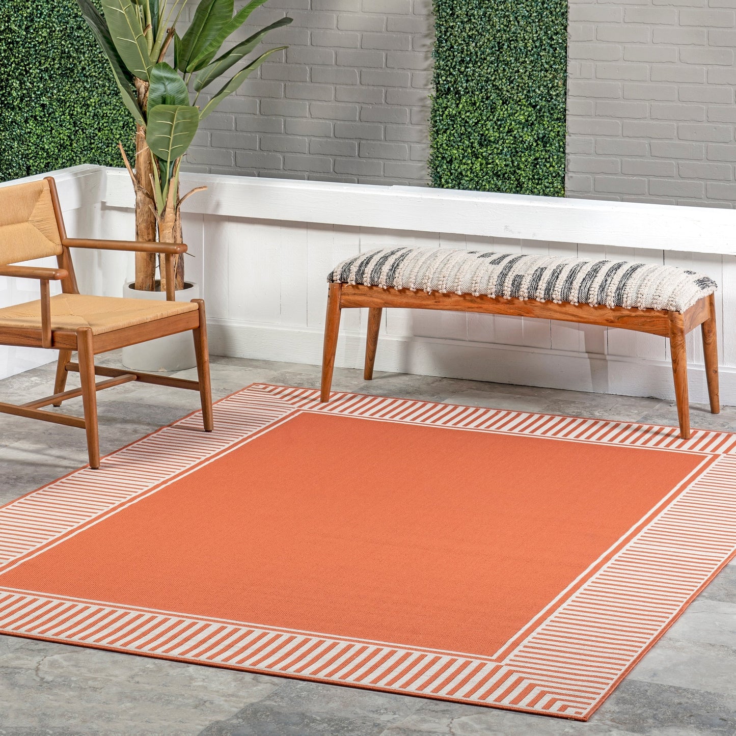 Tapis d'intérieur/extérieur Nuloom Leah Classic à bordures