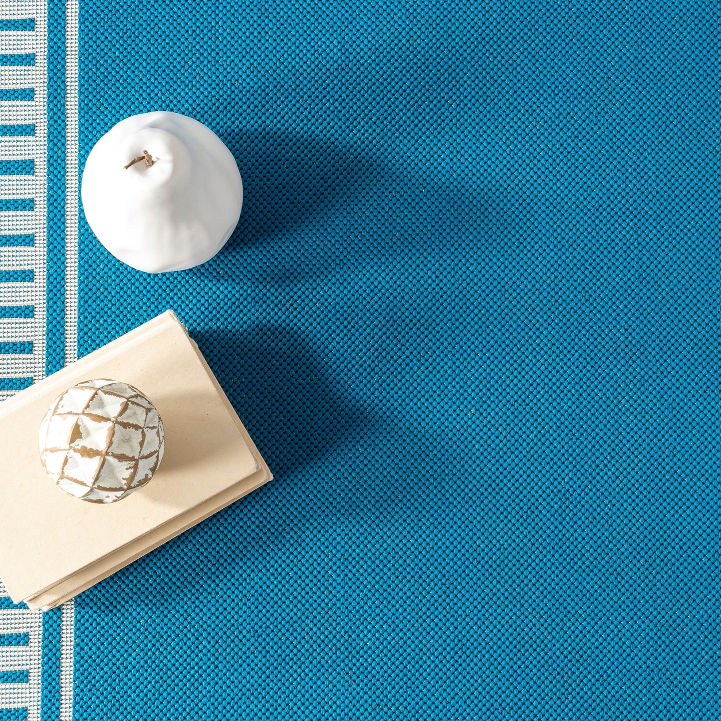 Tapis d'intérieur/extérieur Nuloom Leah Classic à bordures