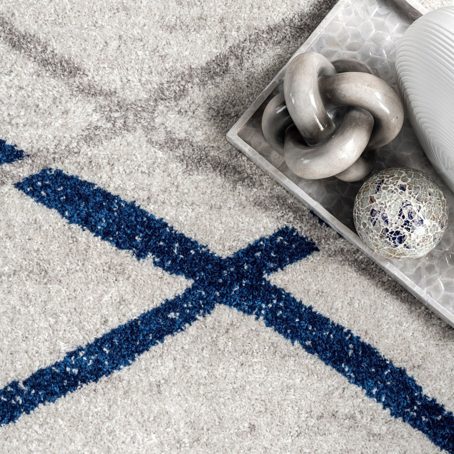 Tapis de sol moderne abstrait Nuloom Skylar