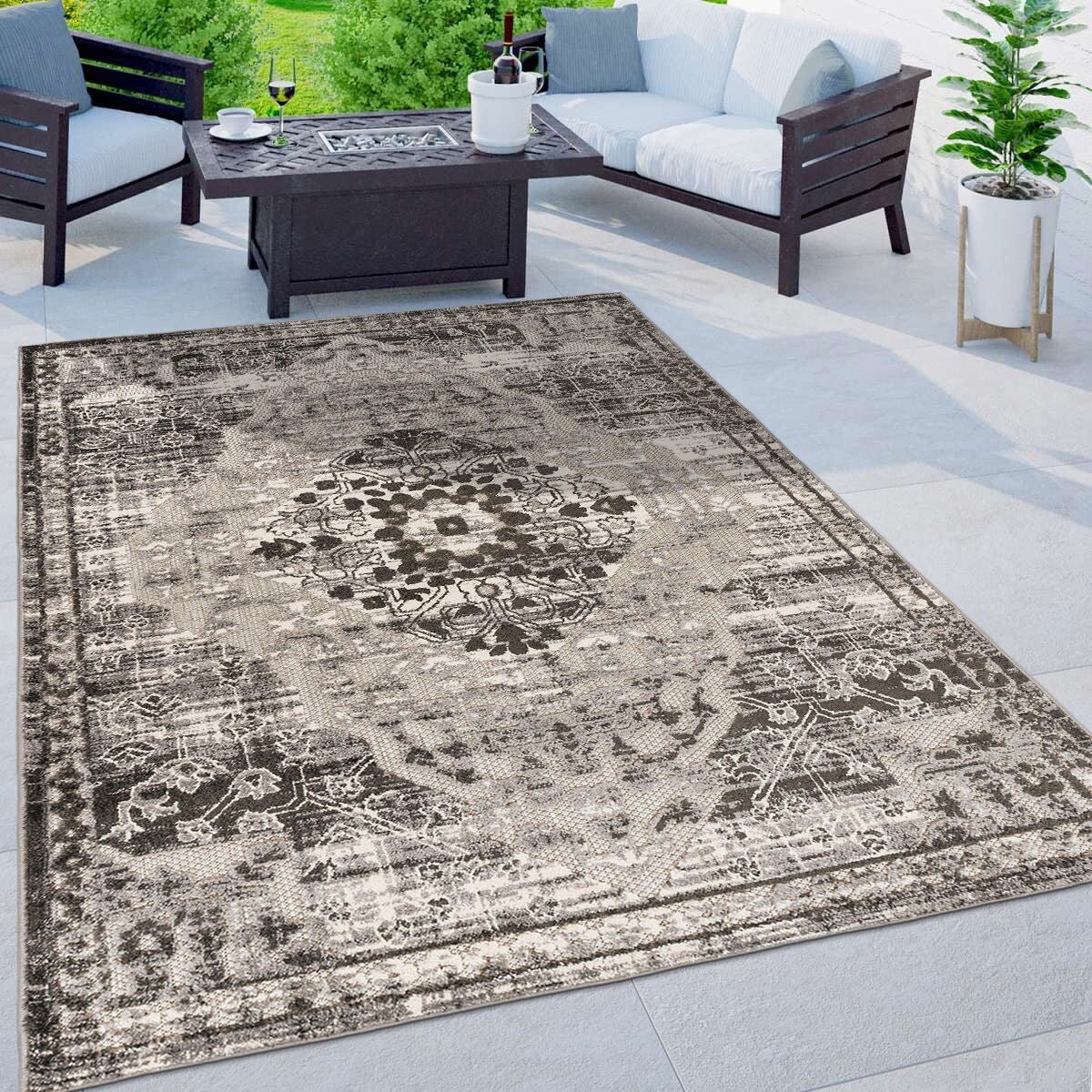 World Rug Gallery Distressed Traditional Indoor/Outdoor Area Rug