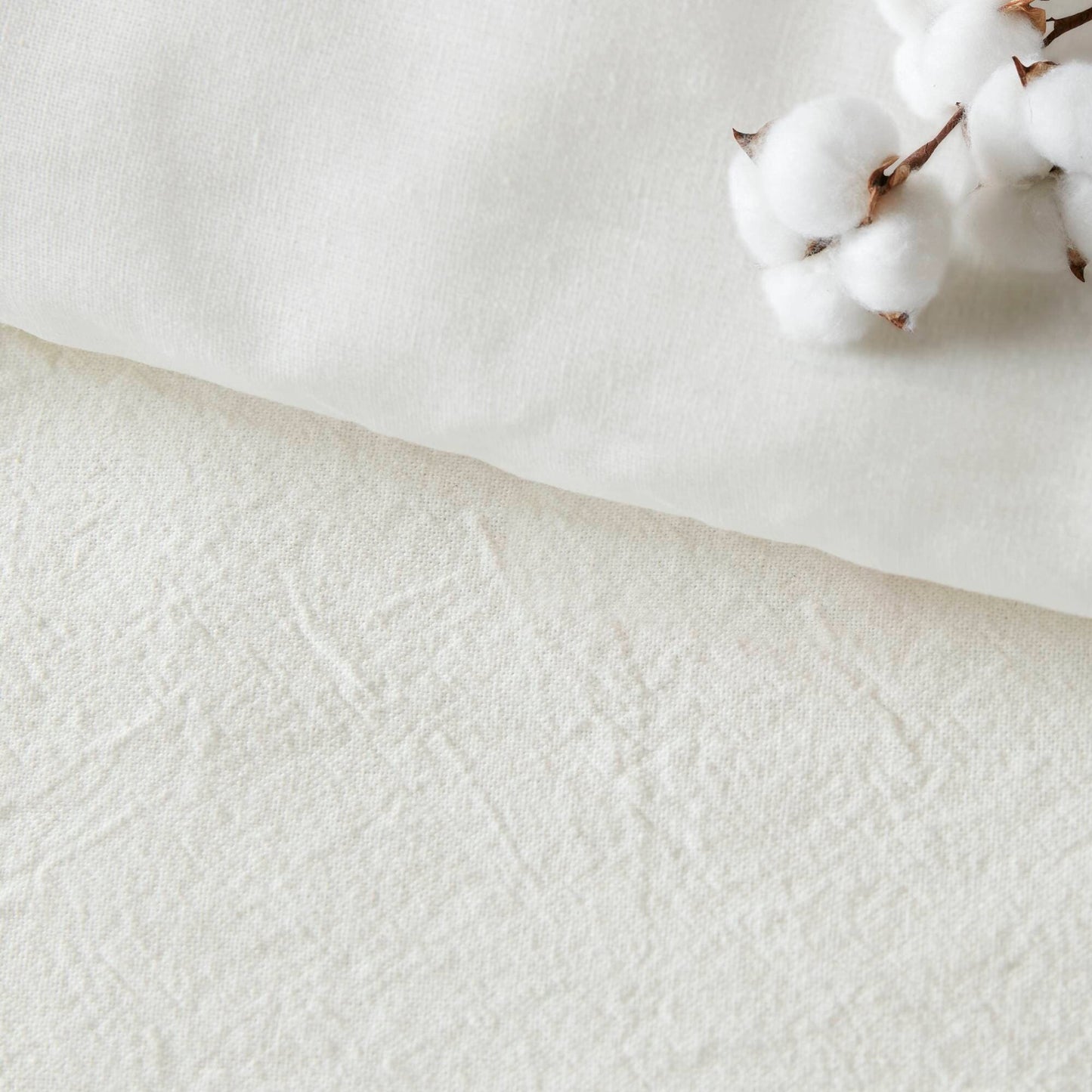 Intelligent Design Kids Ensley Pom Pom Cotton Jacquard Quilt Set with Throw Pillows