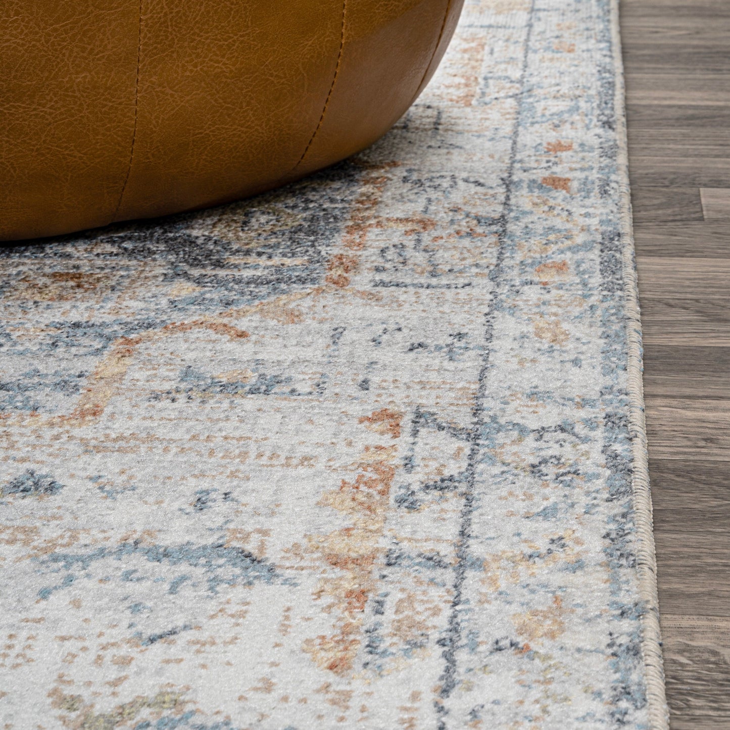 Tapis JONATHAN Y Brandy Bohemian Medallion à poils courts, lavable en machine, couleur crème/terre.