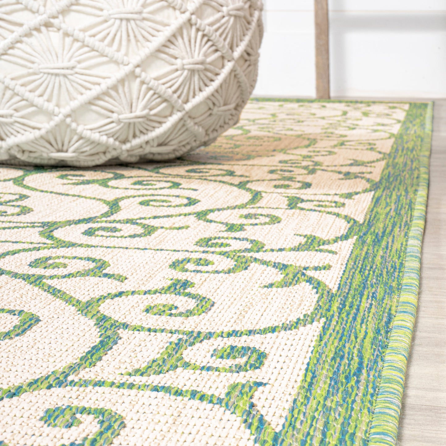 Tapis d'intérieur/extérieur à tissage texturé JONATHAN Y Ourika