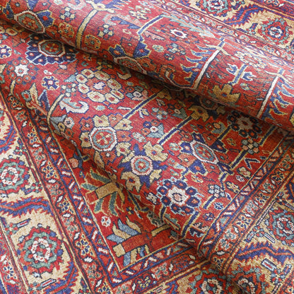 Tapis Livabliss Iris à motif floral et botanique traditionnel revisité