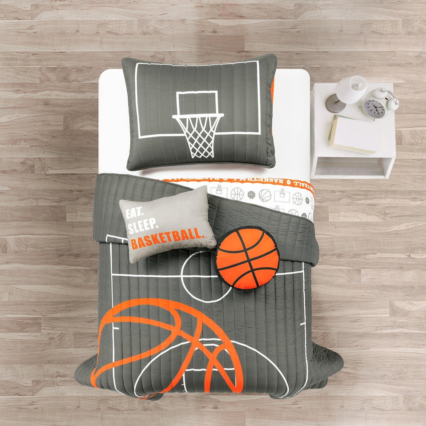 Lush Decor Basketball Game Quilt Set