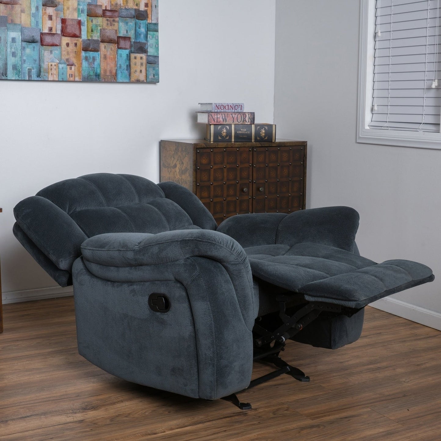 Luxurious Oversized Recliner Chair for Ultimate Relaxation