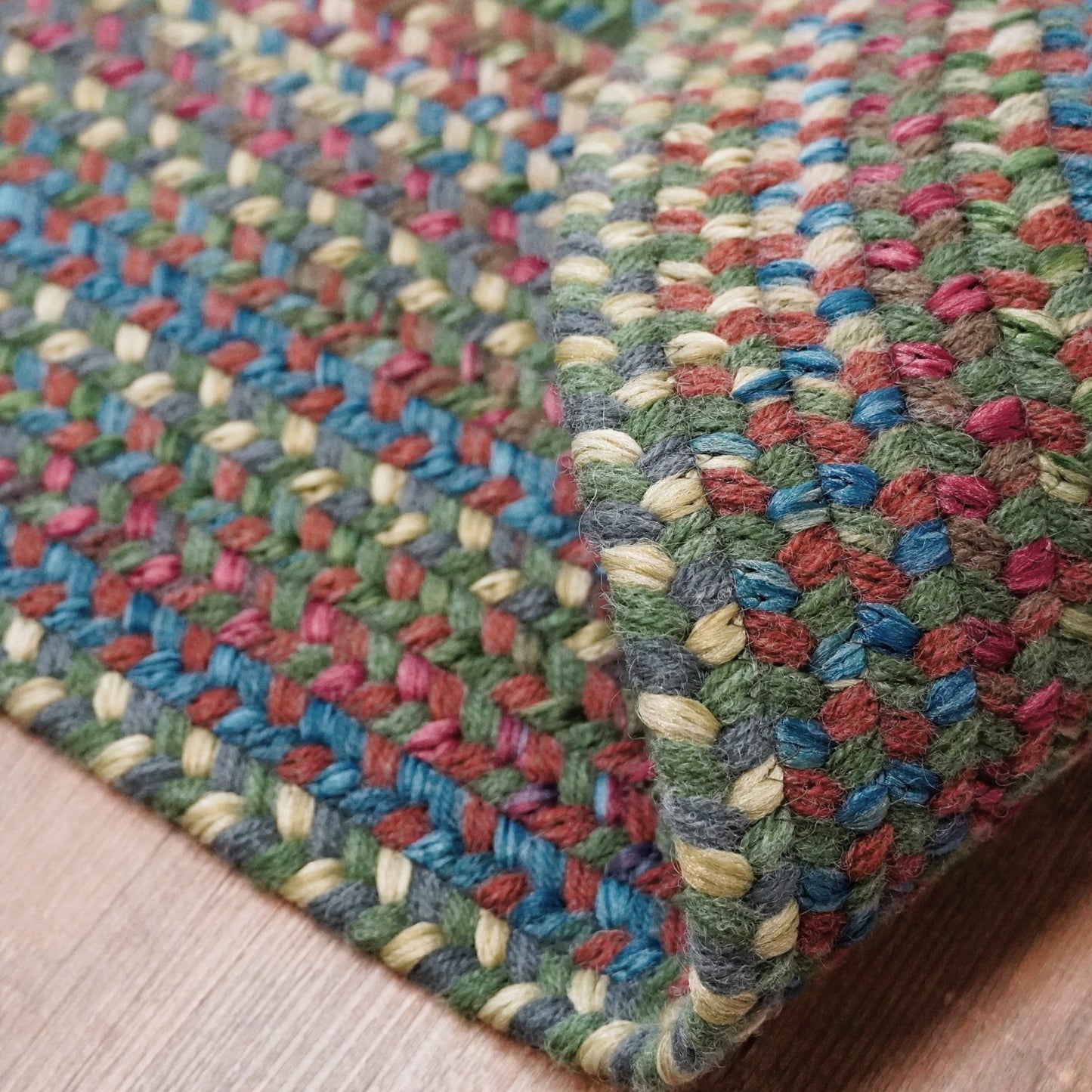 Tapis en laine multicolore tressé New England de Colonial Mills