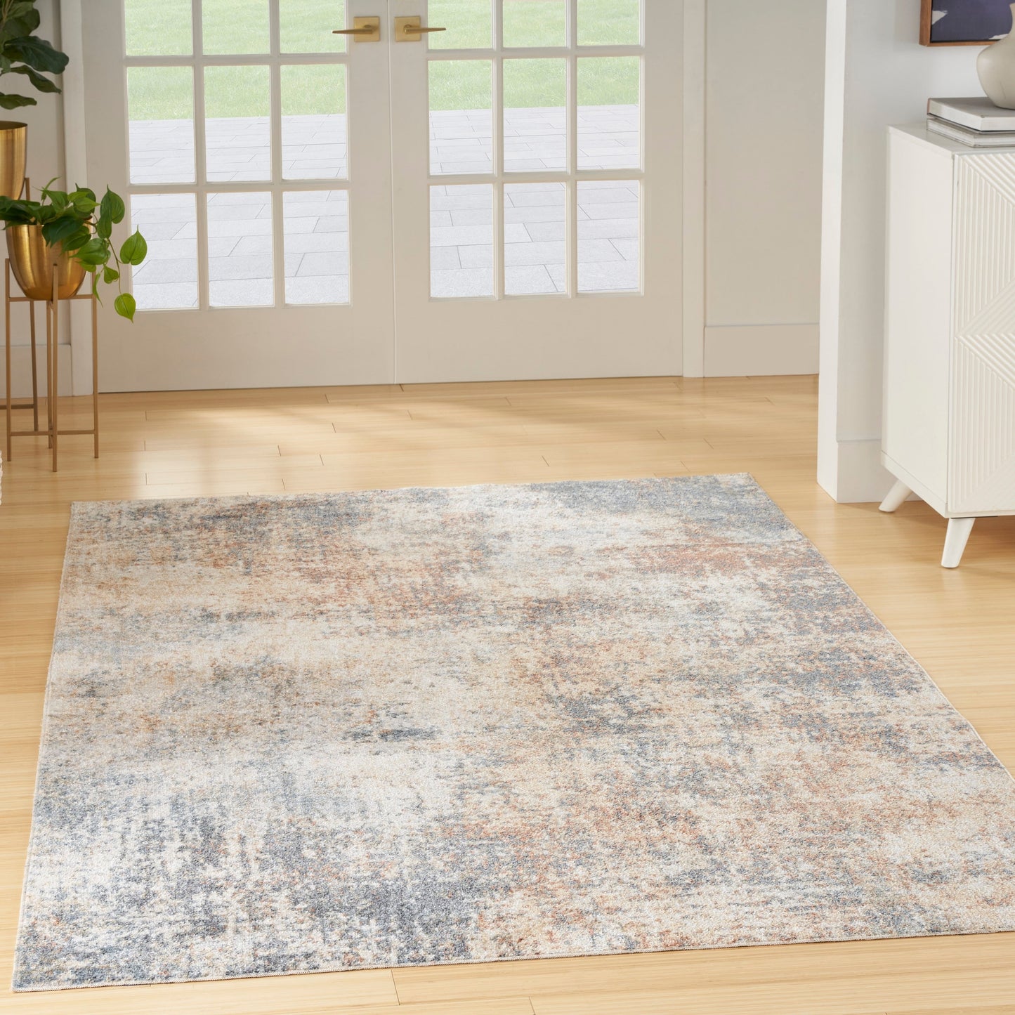 Tapis Nourison Astra lavable en machine à motifs abstraits
