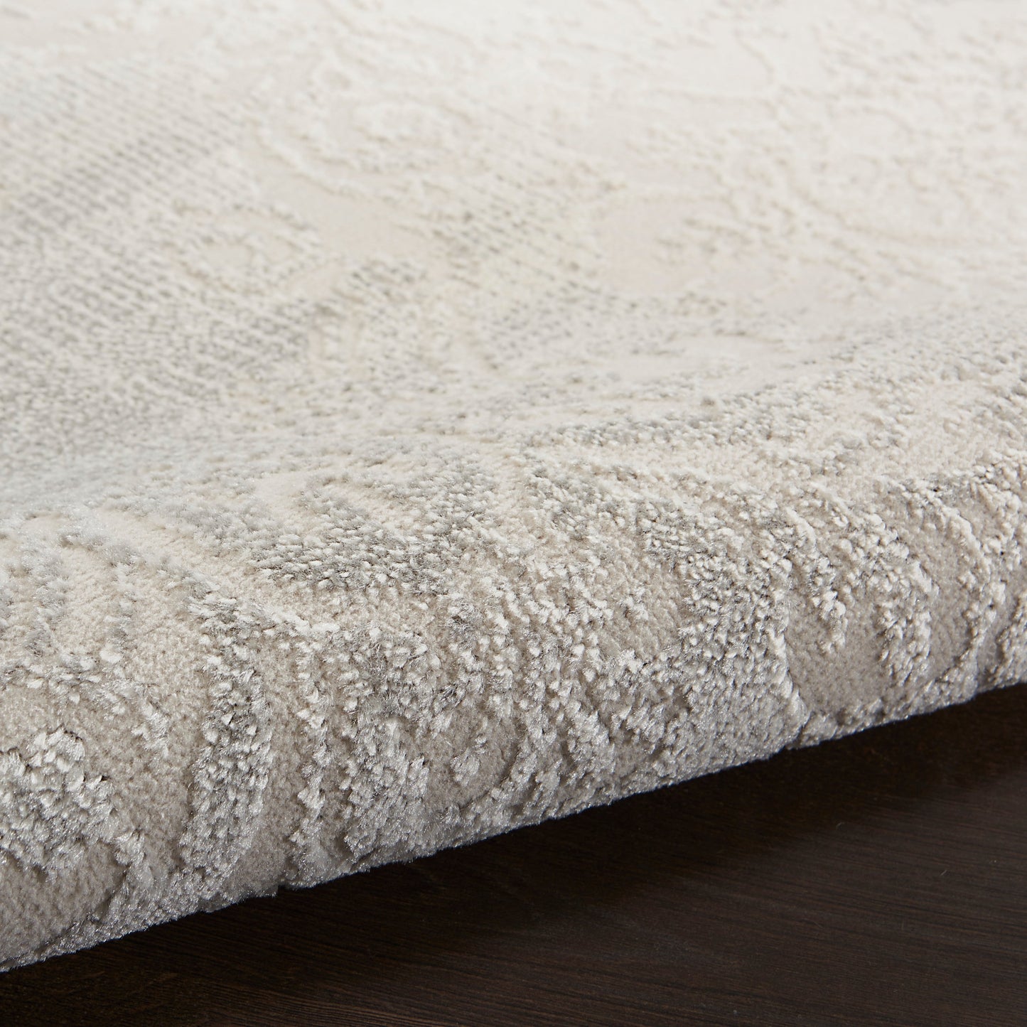 Tapis Nourison Elation à motif damassé de style campagne française