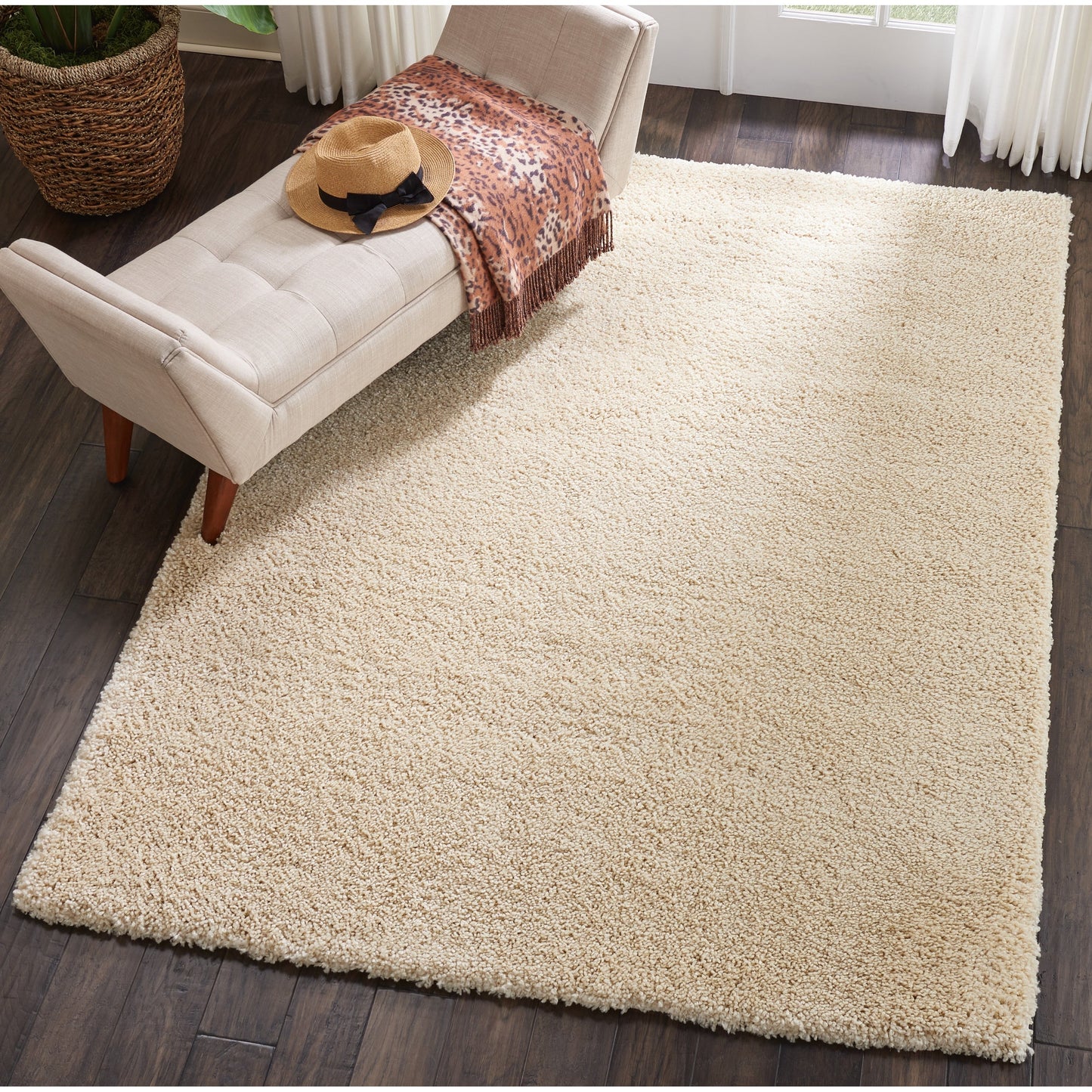 Tapis Nourison Malibu Shag moderne en peluche unie