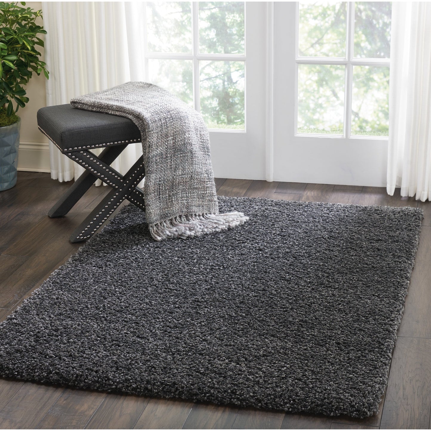 Tapis Nourison Malibu Shag moderne en peluche unie