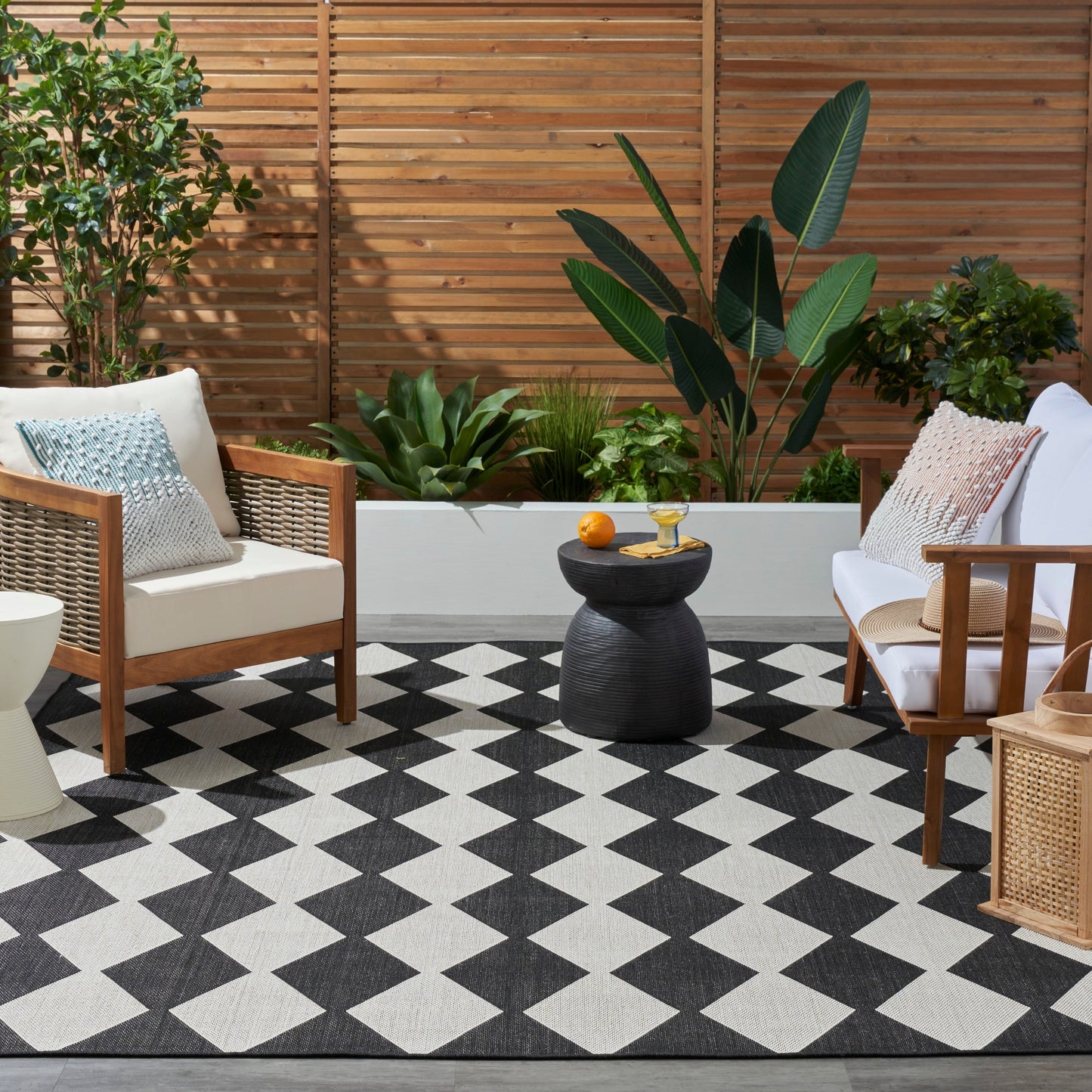 Nourison Positano Indoor/Outdoor Geometric Area Rug