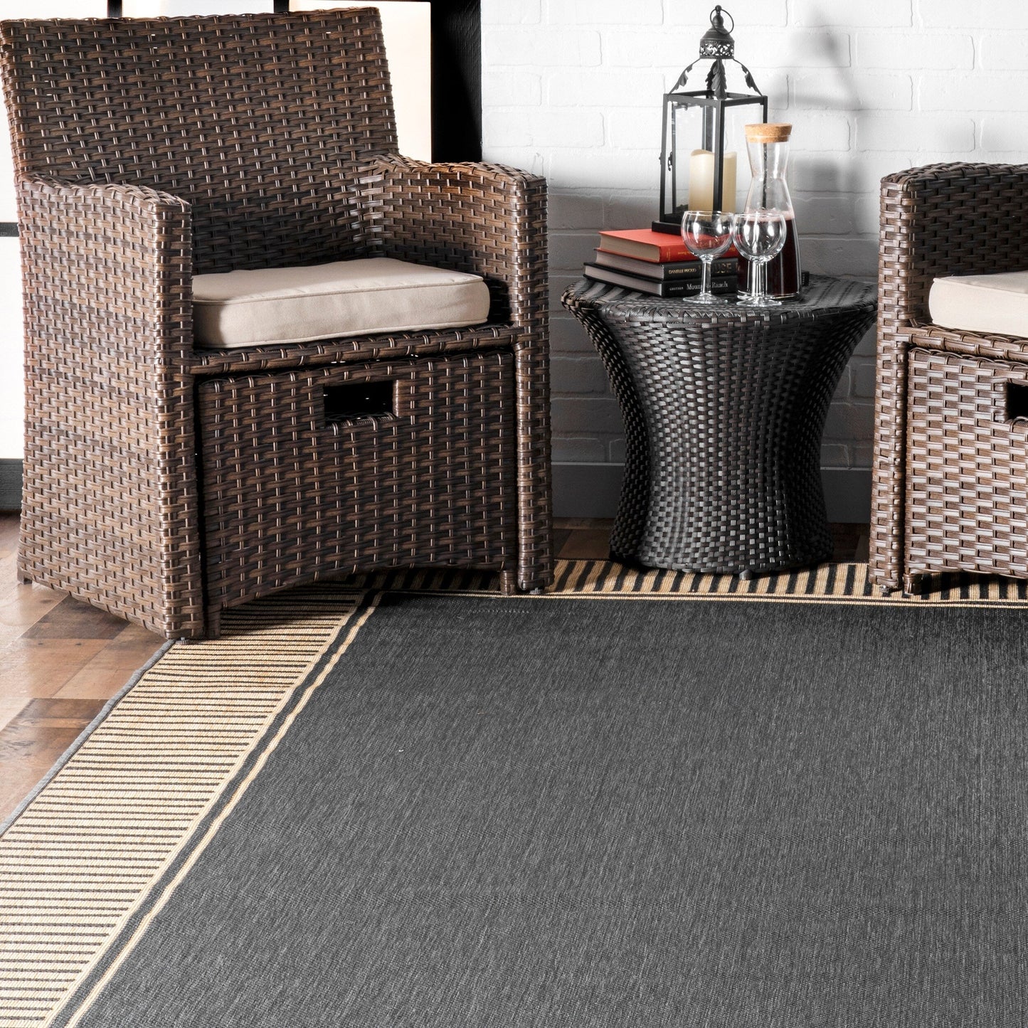 Tapis d'intérieur/extérieur Nuloom Leah Classic à bordures
