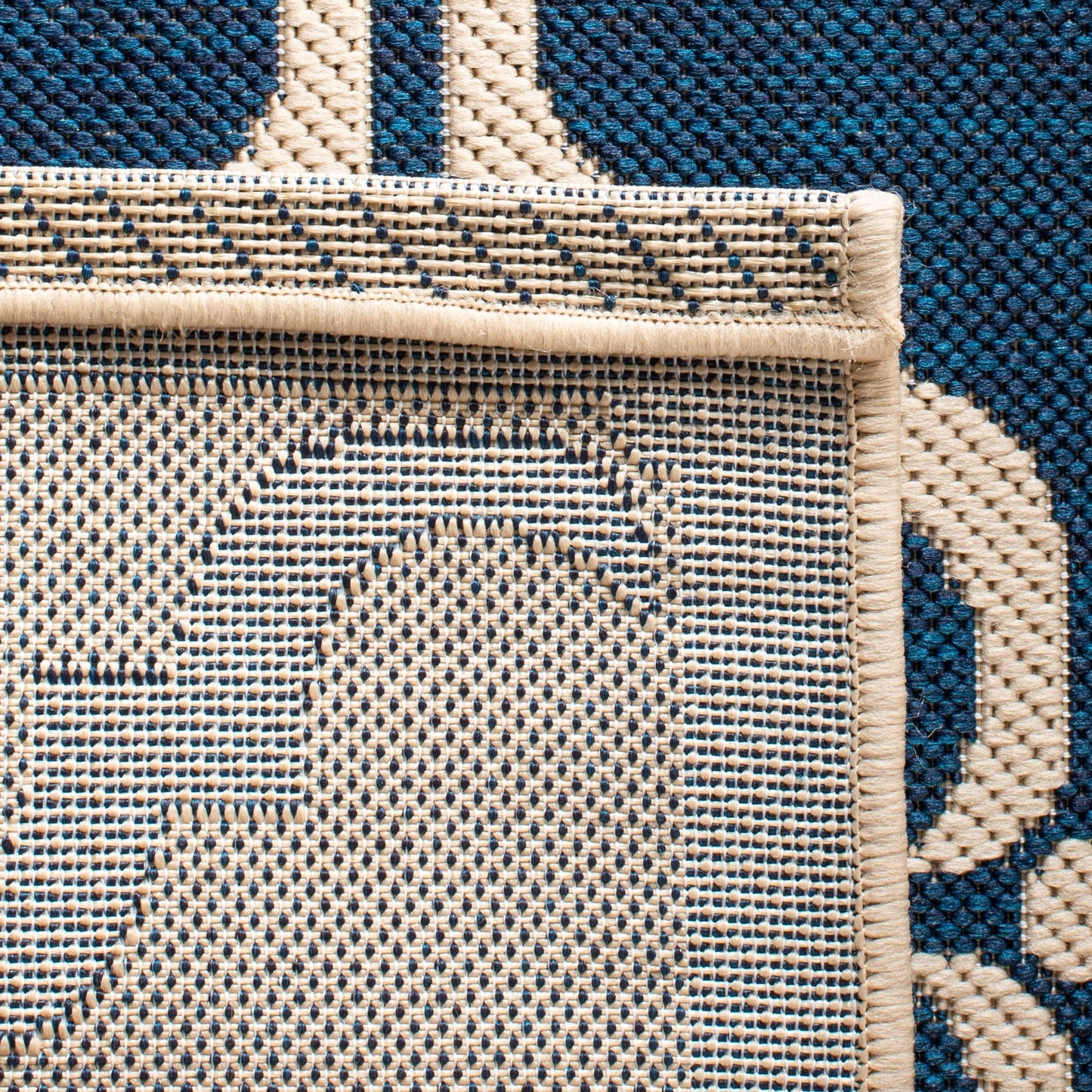 SAFAVIEH Courtyard Charleen Indoor/ Outdoor Waterproof Patio Backyard Rug