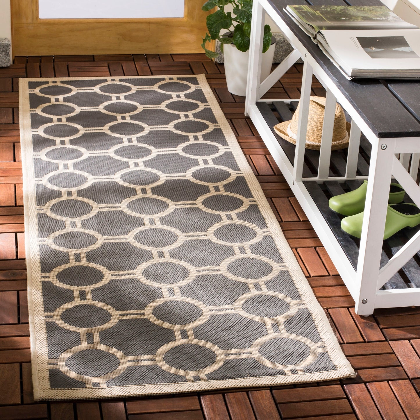 SAFAVIEH Courtyard Nira Indoor/ Outdoor Waterproof Patio Backyard Rug