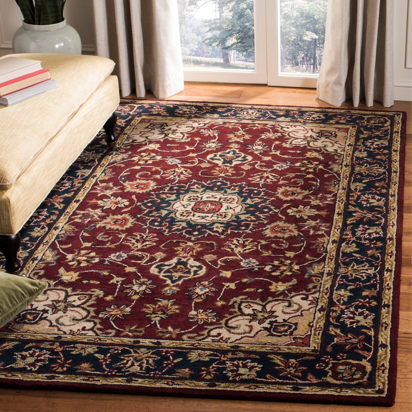 Tapis oriental traditionnel Gordana classique SAFAVIEH fait main en laine