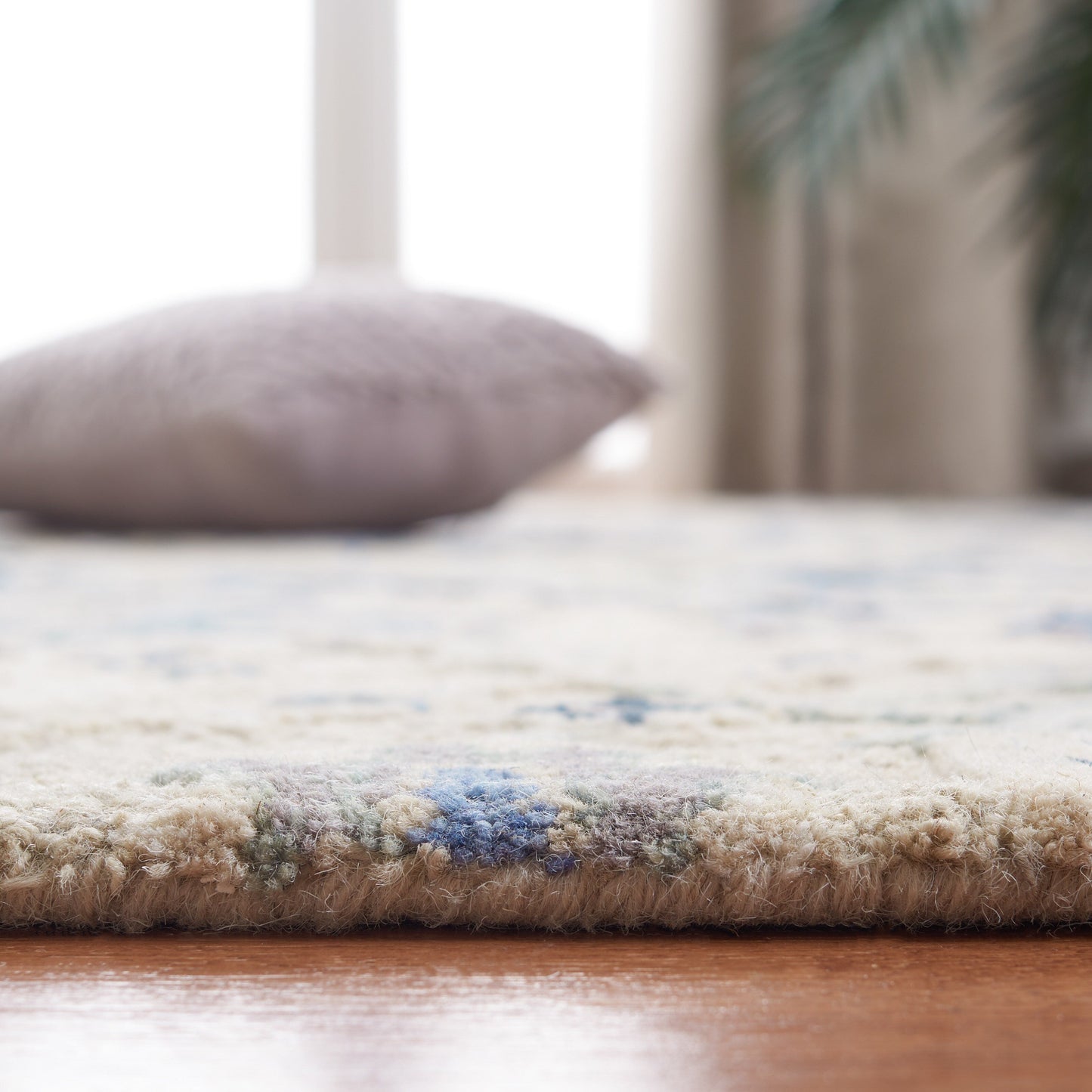 Tapis en laine imprimé floral glamour fait main SAFAVIEH