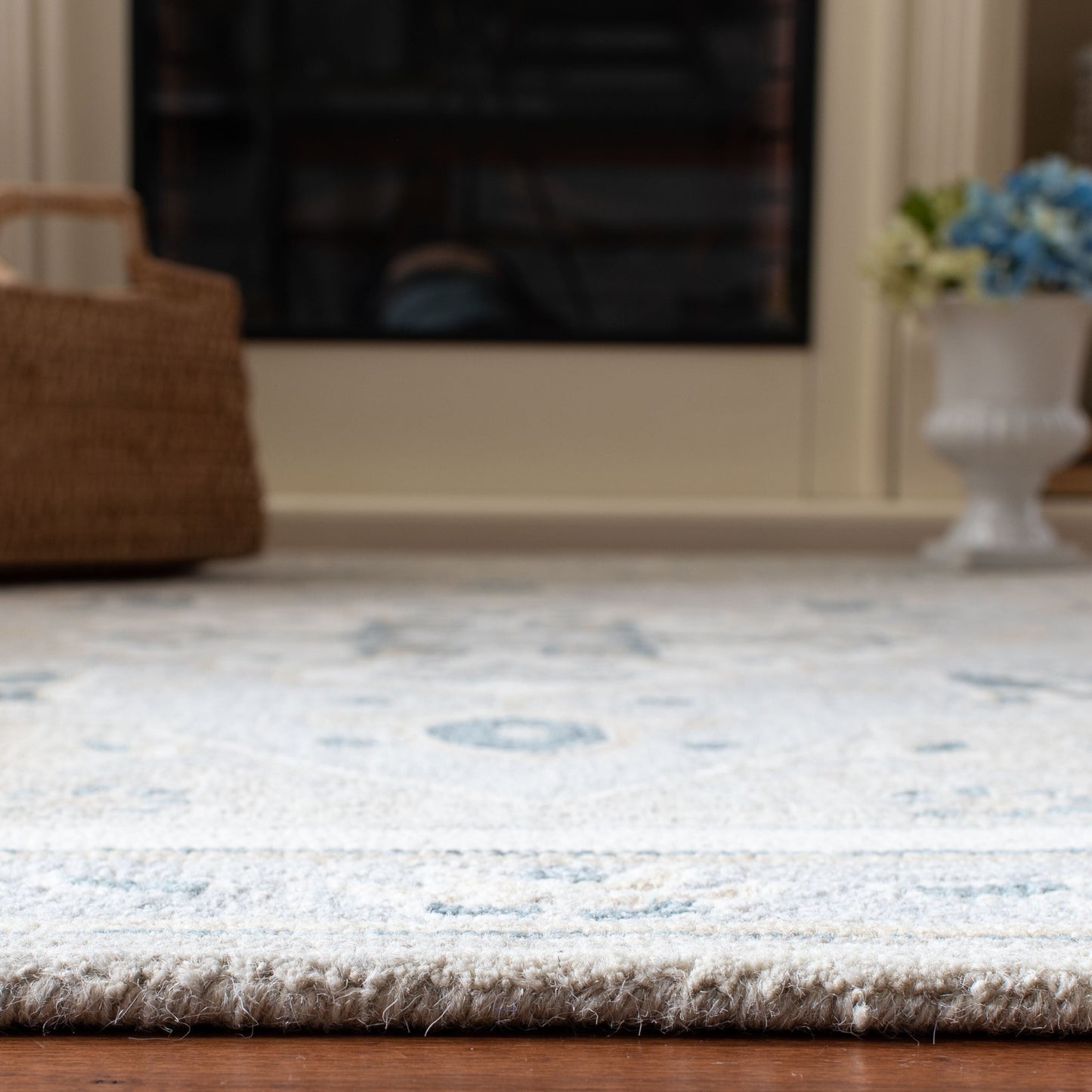 Tapis SAFAVIEH en laine Selveta micro-bouclée faite à la main