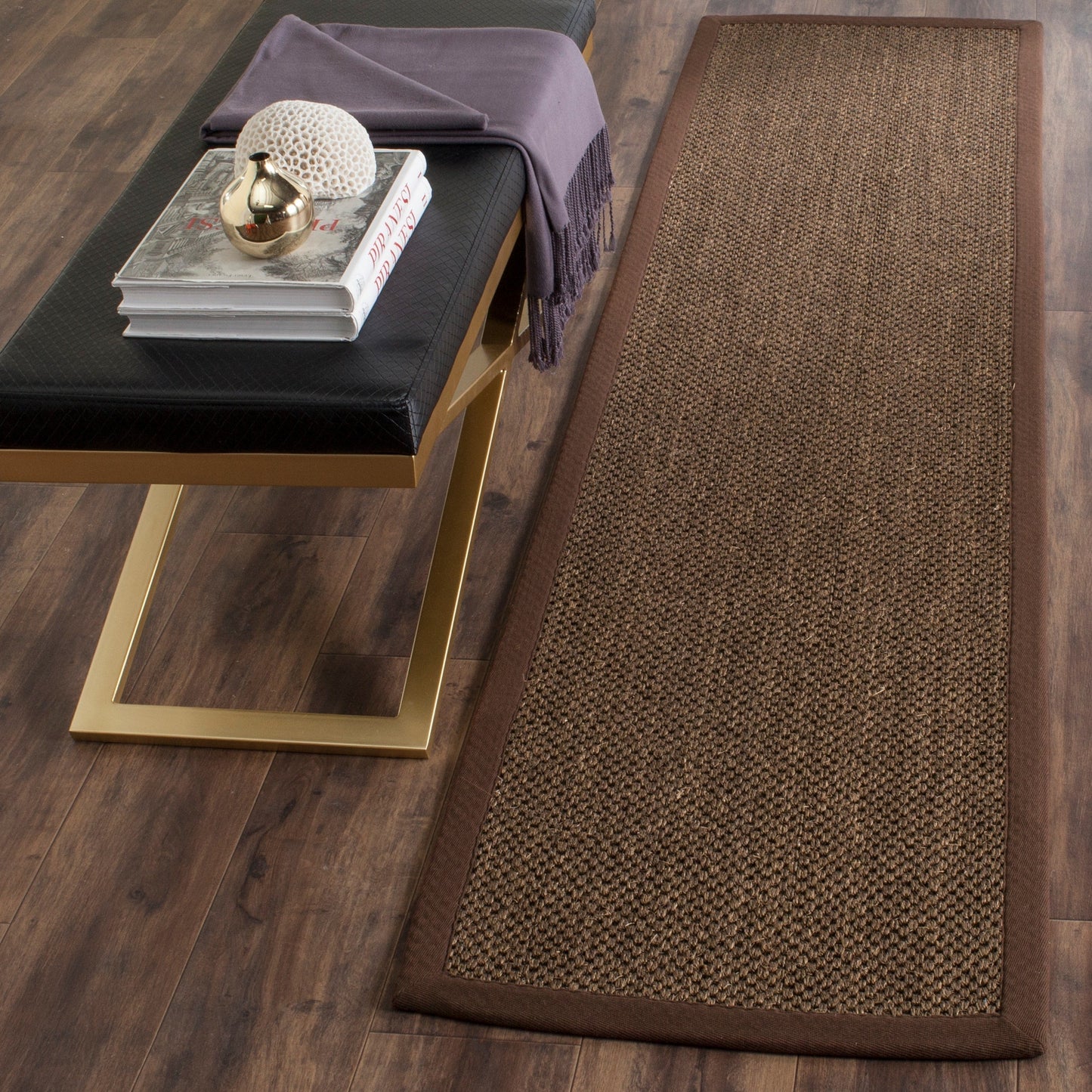Tapis SAFAVIEH en fibres naturelles Elmyra avec bordure en sisal