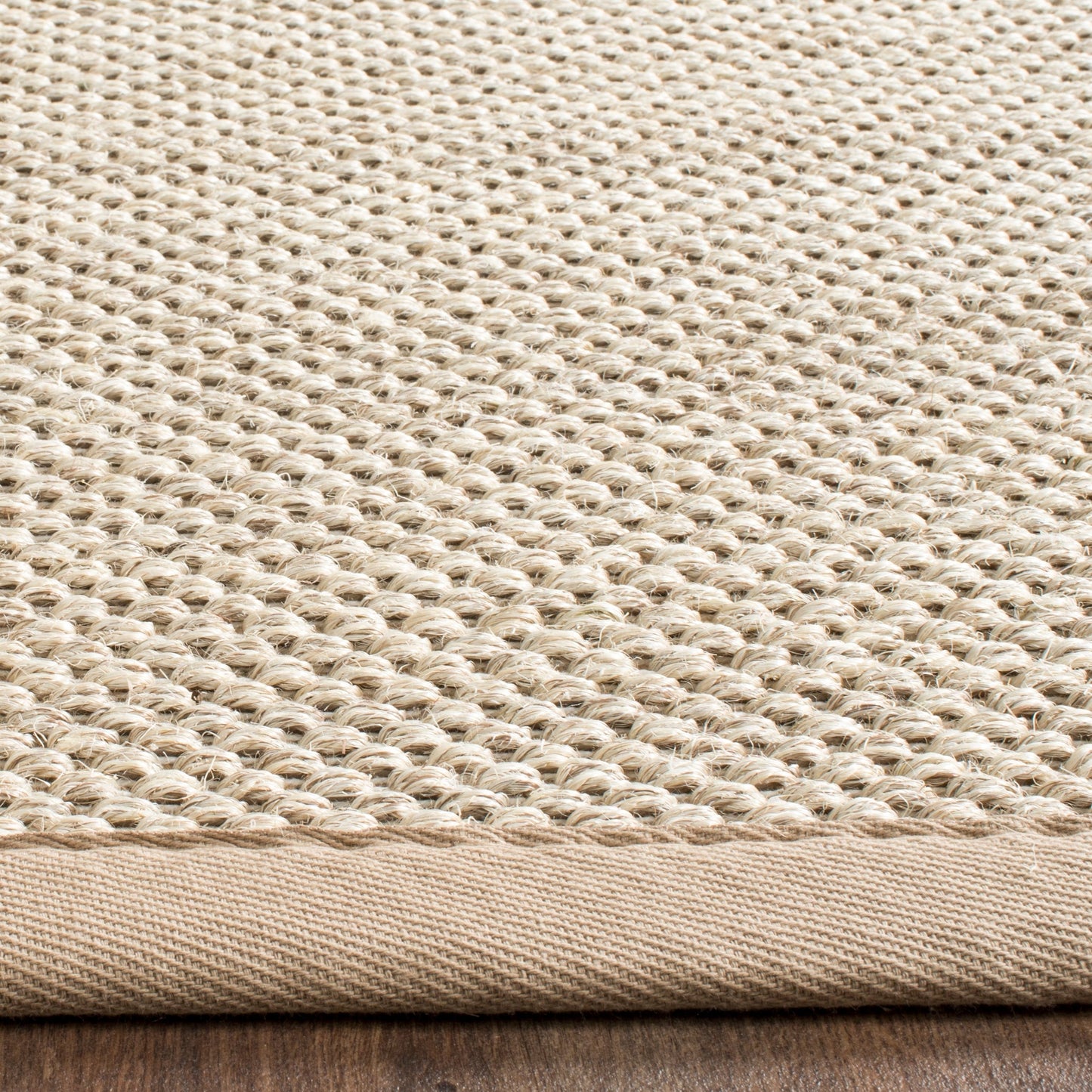 Tapis en sisal Lorine à bordure décontractée en fibres naturelles SAFAVIEH