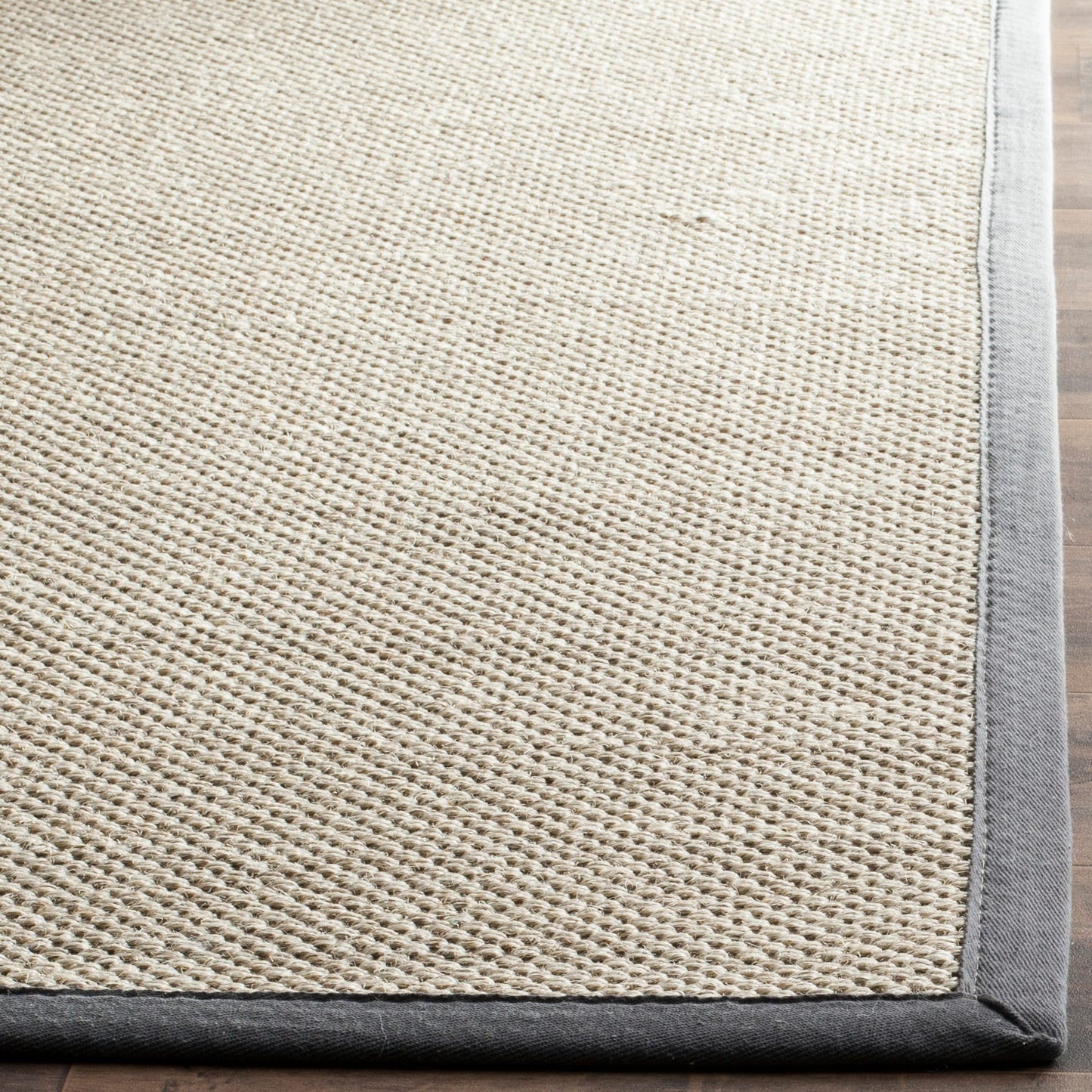 Tapis en sisal Lorine à bordure décontractée en fibres naturelles SAFAVIEH