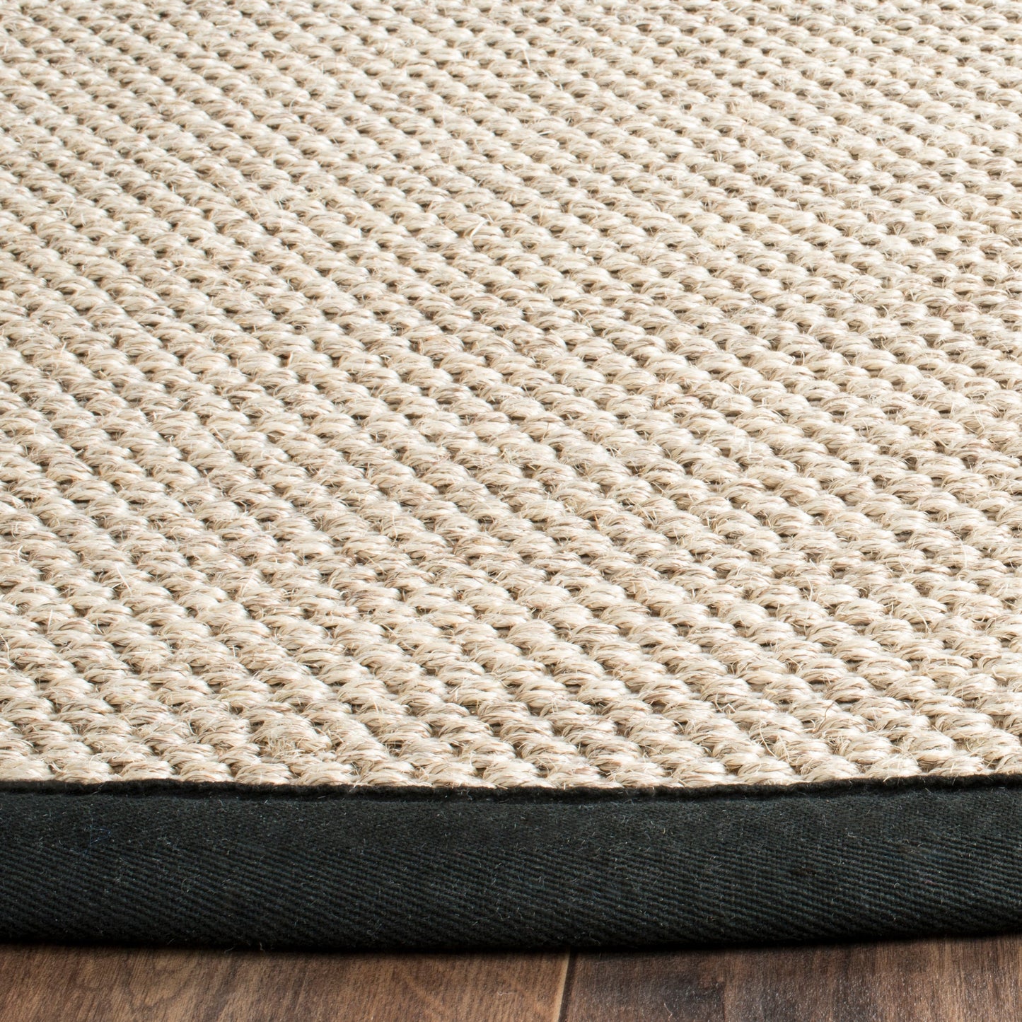 Tapis en sisal Lorine à bordure décontractée en fibres naturelles SAFAVIEH