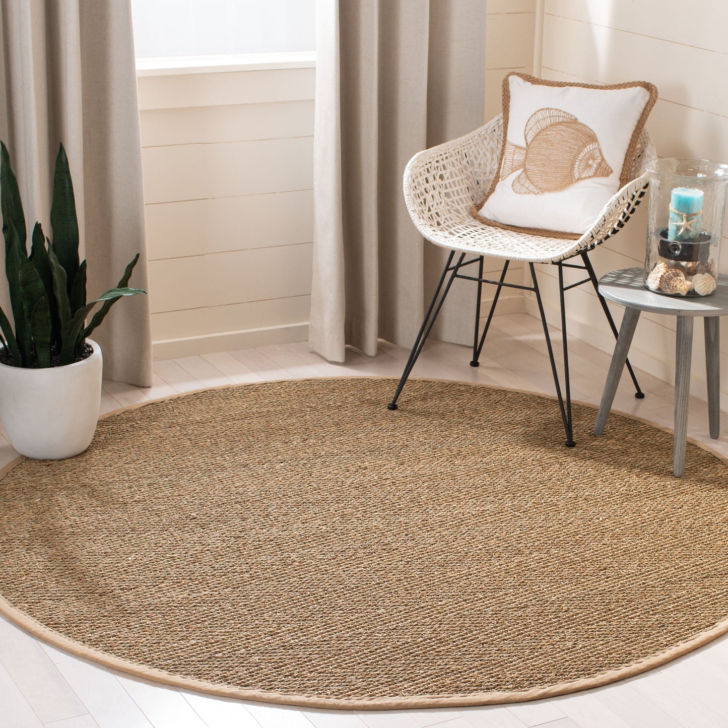 Tapis Trilby en fibres naturelles SAFAVIEH à chevrons en jonc de mer