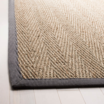 Tapis Trilby en fibres naturelles SAFAVIEH à chevrons en jonc de mer