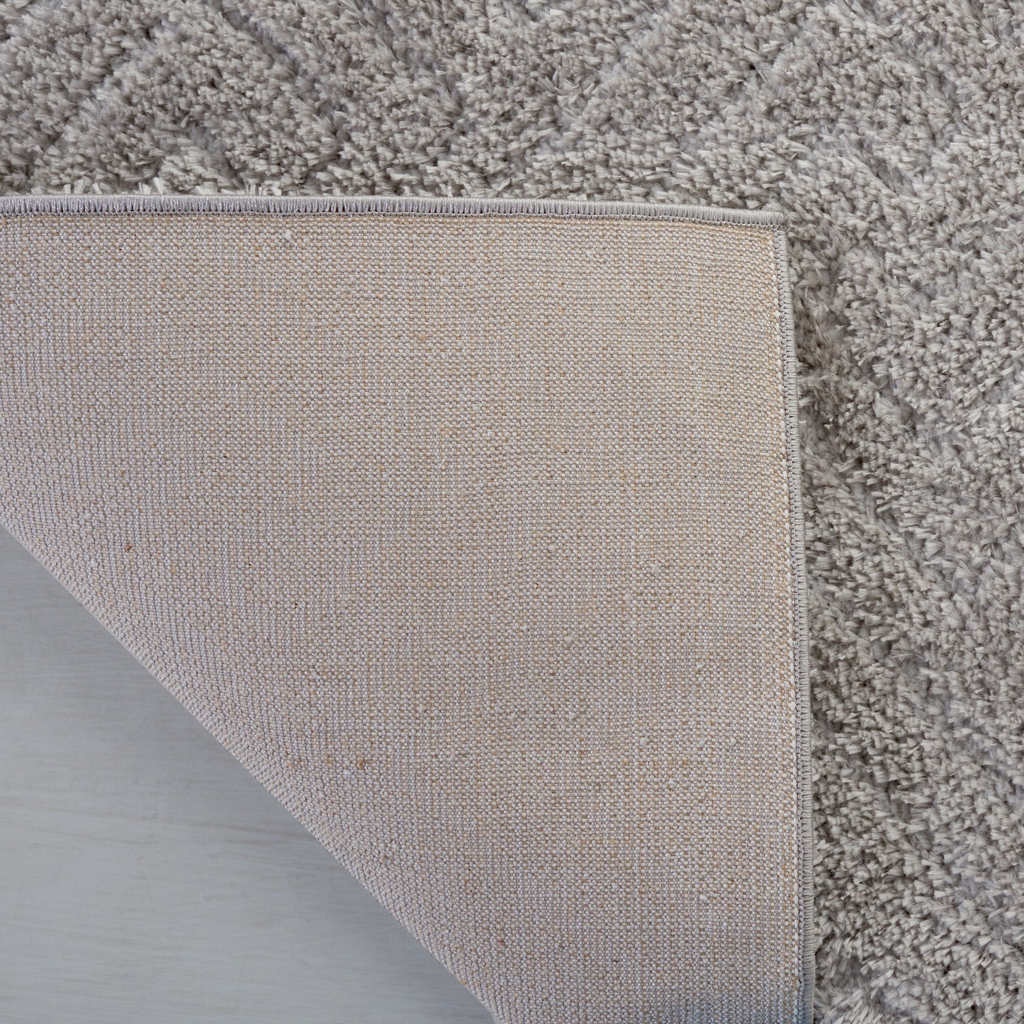 Tapis SAFAVIEH Tahoe Shag Lisjana géométrique de 3 cm d'épaisseur