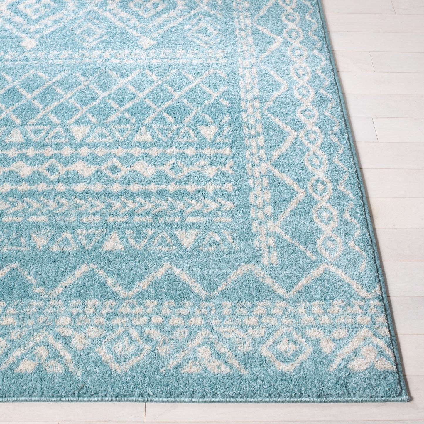 Tapis rustique marocain bohème tribal vieilli SAFAVIEH Tulum Hinnertje