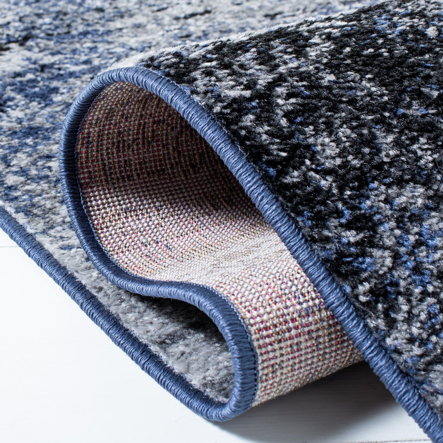 SAFAVIEH, Tapis abstrait moderne Adirondack Allegonda