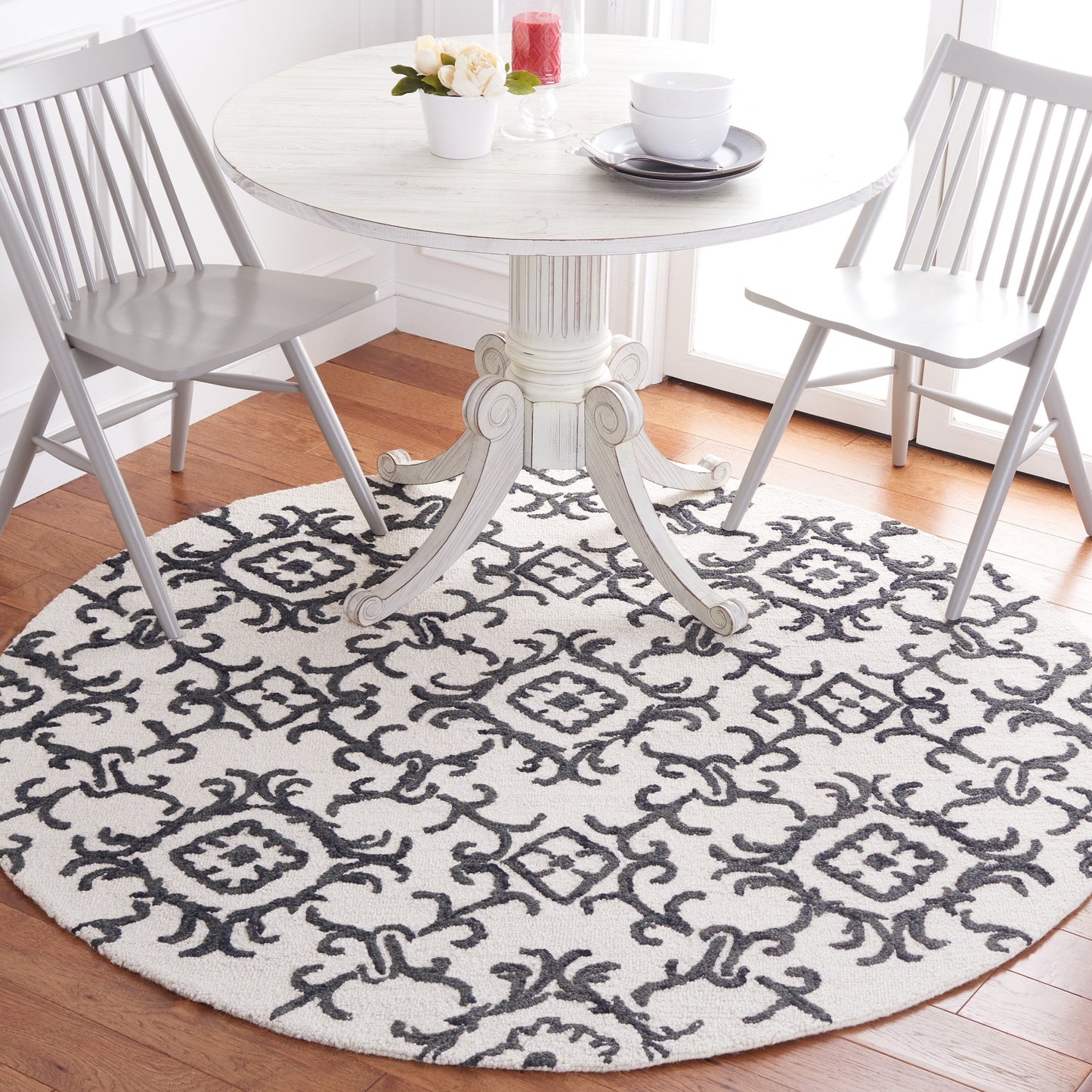 SAFAVIEH, Tapis en laine moderne à motif floral Blossom Vesela, fait main