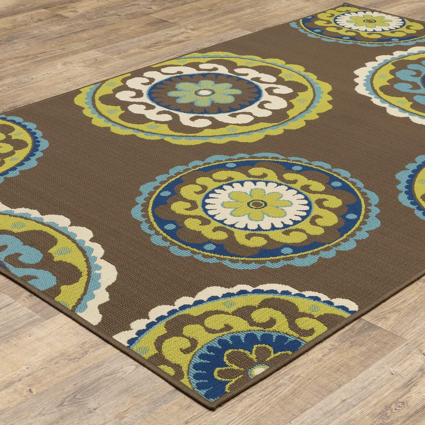 Vista Home Catalina Floral Medallions Indoor/ Outdoor Area Rug--