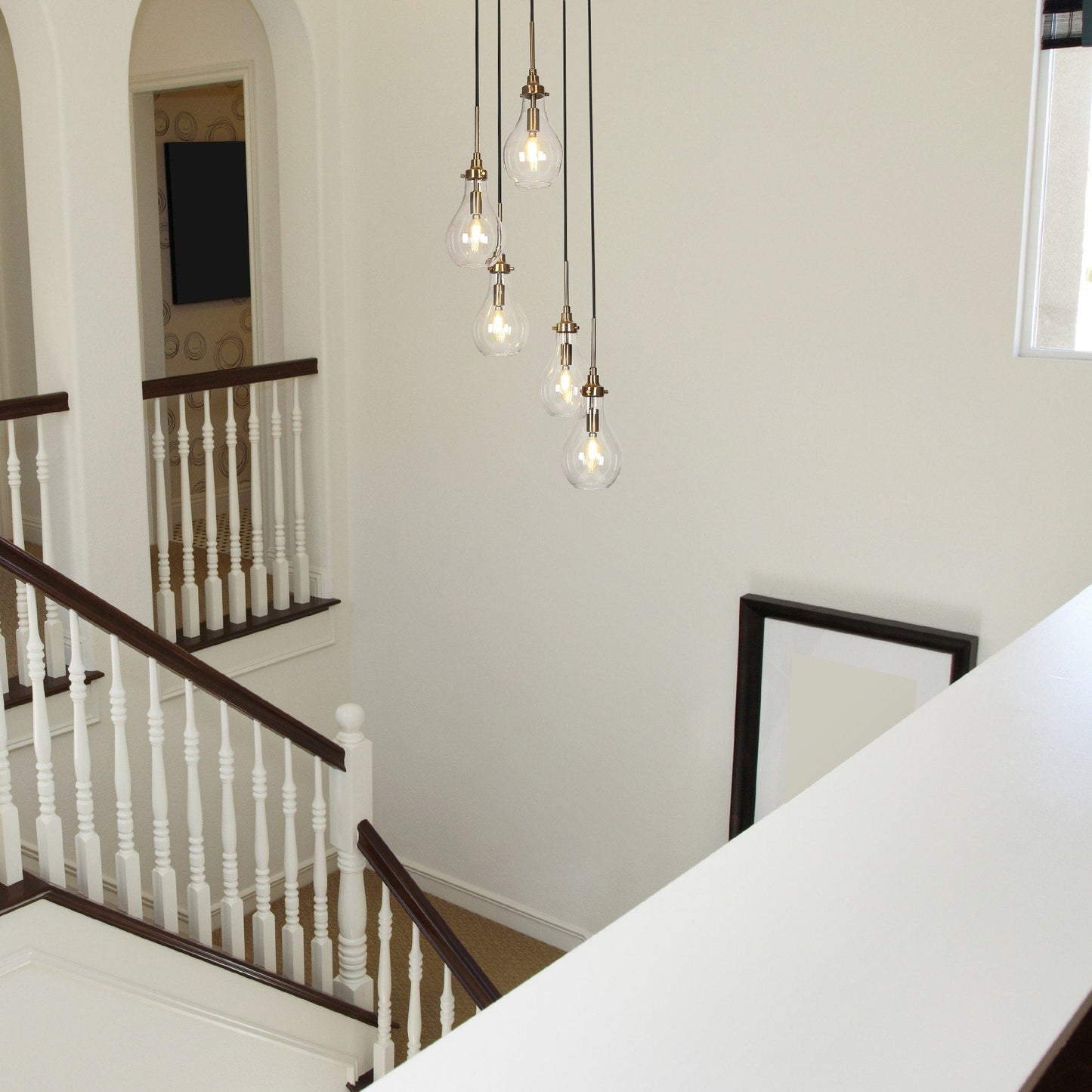 Synia Lustre moderne à 5 lumières en forme de larme en verre pour escalier, entrée, haut plafond - 38,1 cm x 46,2 à 189,9 cm